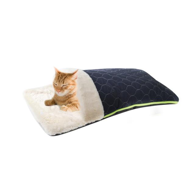 Unique quilt shape pet bed fashionable envelope plush durable cat bed breathable
