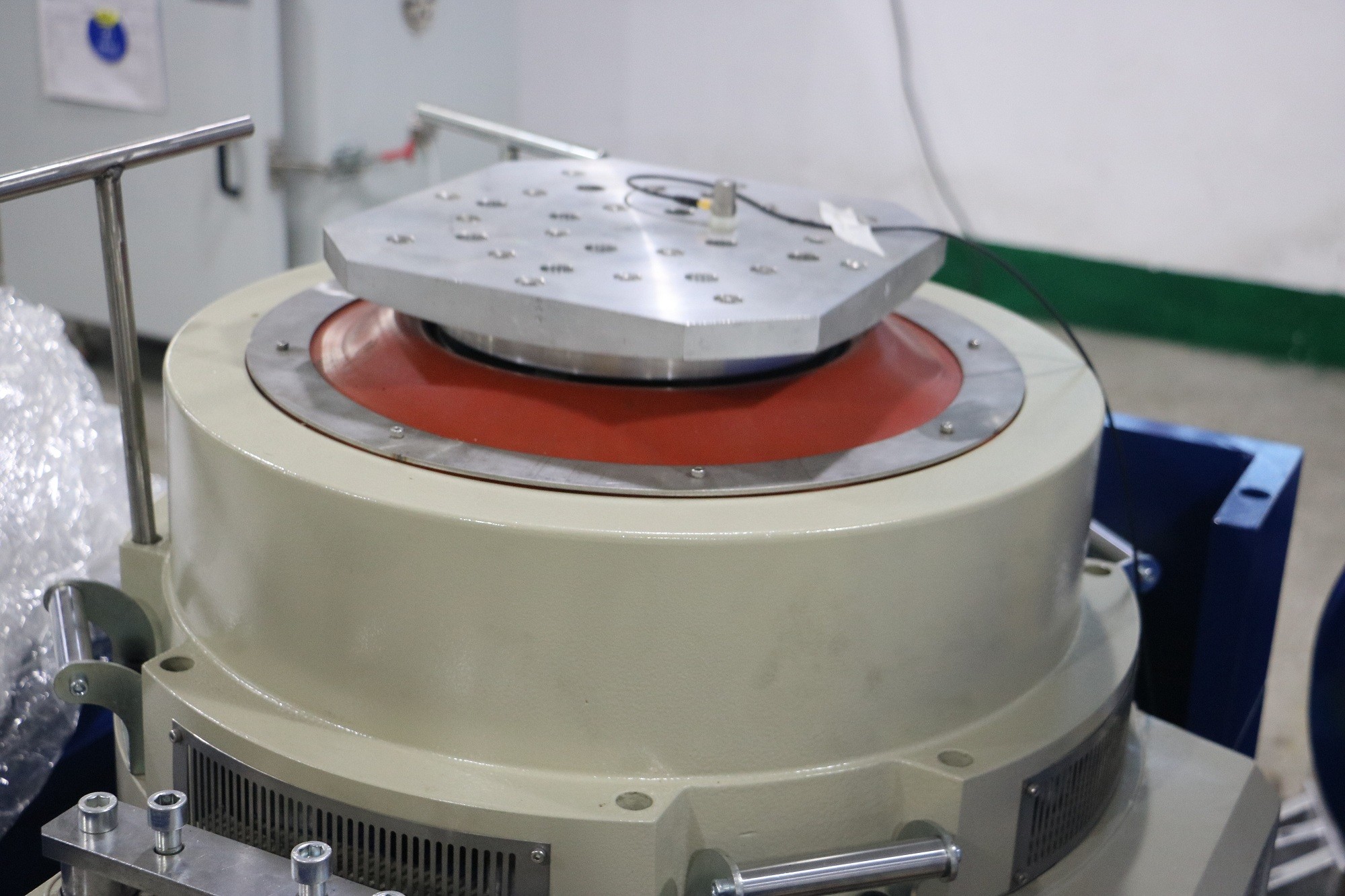 Transport Simulation Electrodynamic Vibration Shaker Table High Frequency