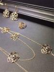 Piaget diamonds of seven rose necklace 18kt gold with white gold or yellow gold