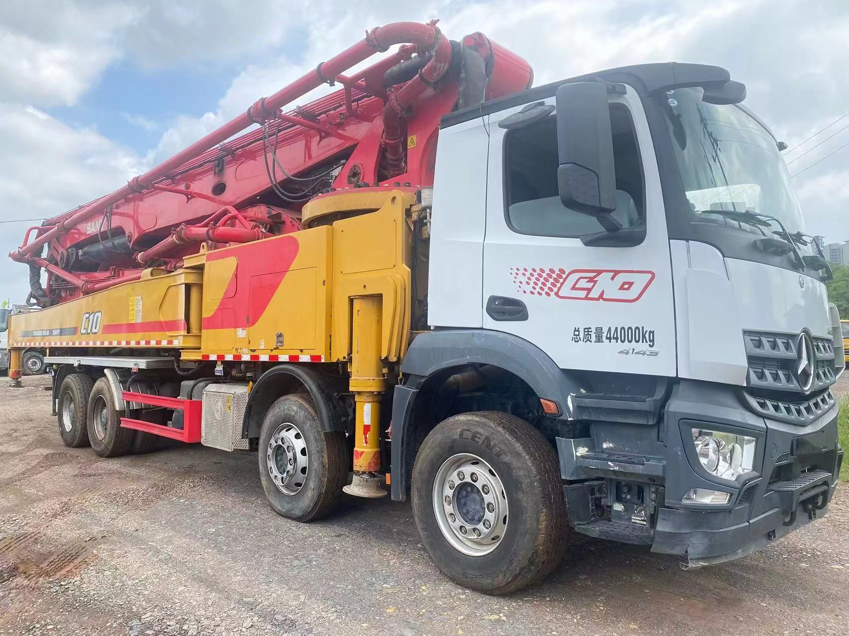 2021 Sany 62 Meter Mercedes Chassis Yellow And White Good Condition Second Hand Concrete Pump Truck