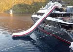 0.9mm PVC Water Play Equipment Inflatable Water Slide For Yacht Custom Size