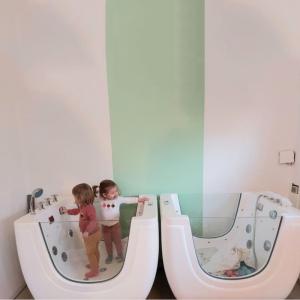 Wholesale Shower Handle Baby SPA Bathtub Newborn Baby Tub 1.1m With LED Lights from china suppliers