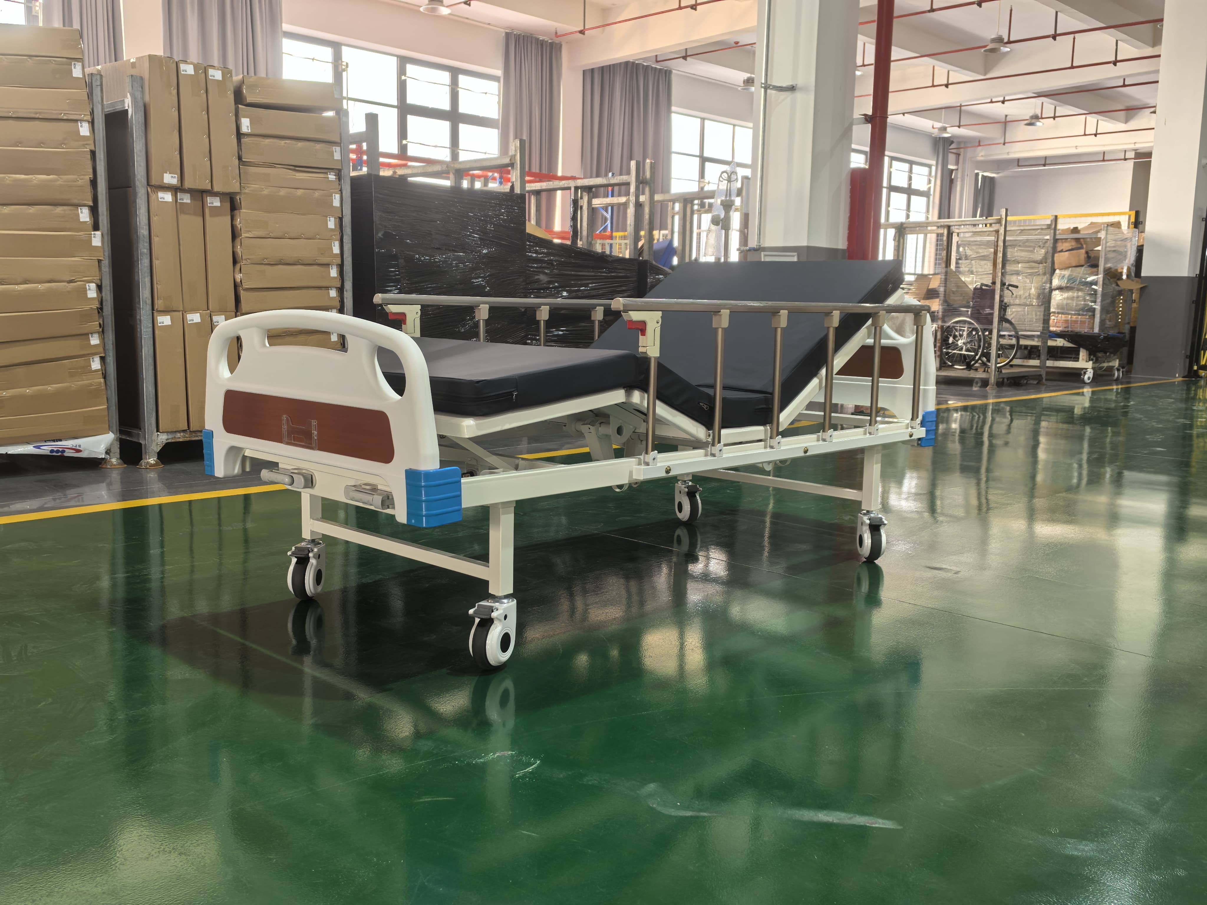 Two Function Manual Hospital Bed with Cold Rolled Steel Frame