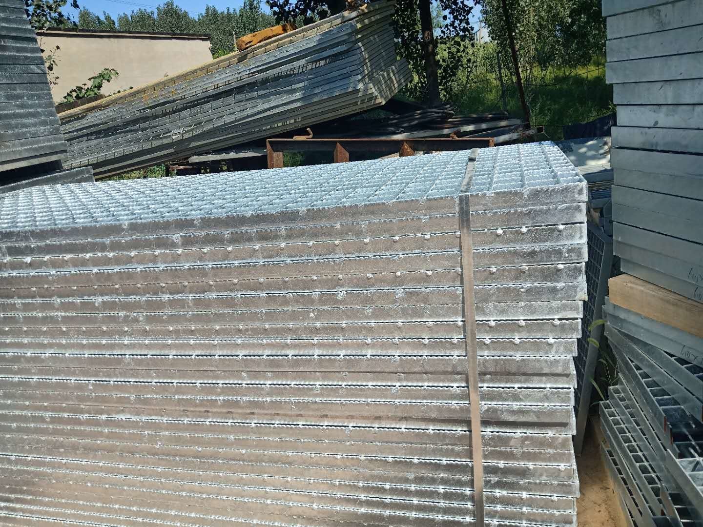 Metal Building Material Serrated Grating Galvanized Aluminum