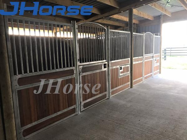 Equestrian Supply Premade Structure Indoor Horse Stall Panels Simple Horse