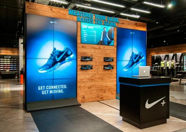 Outdoor High Brightness Display Waterproof Curtain LED Display 5MM Pixel Pitch