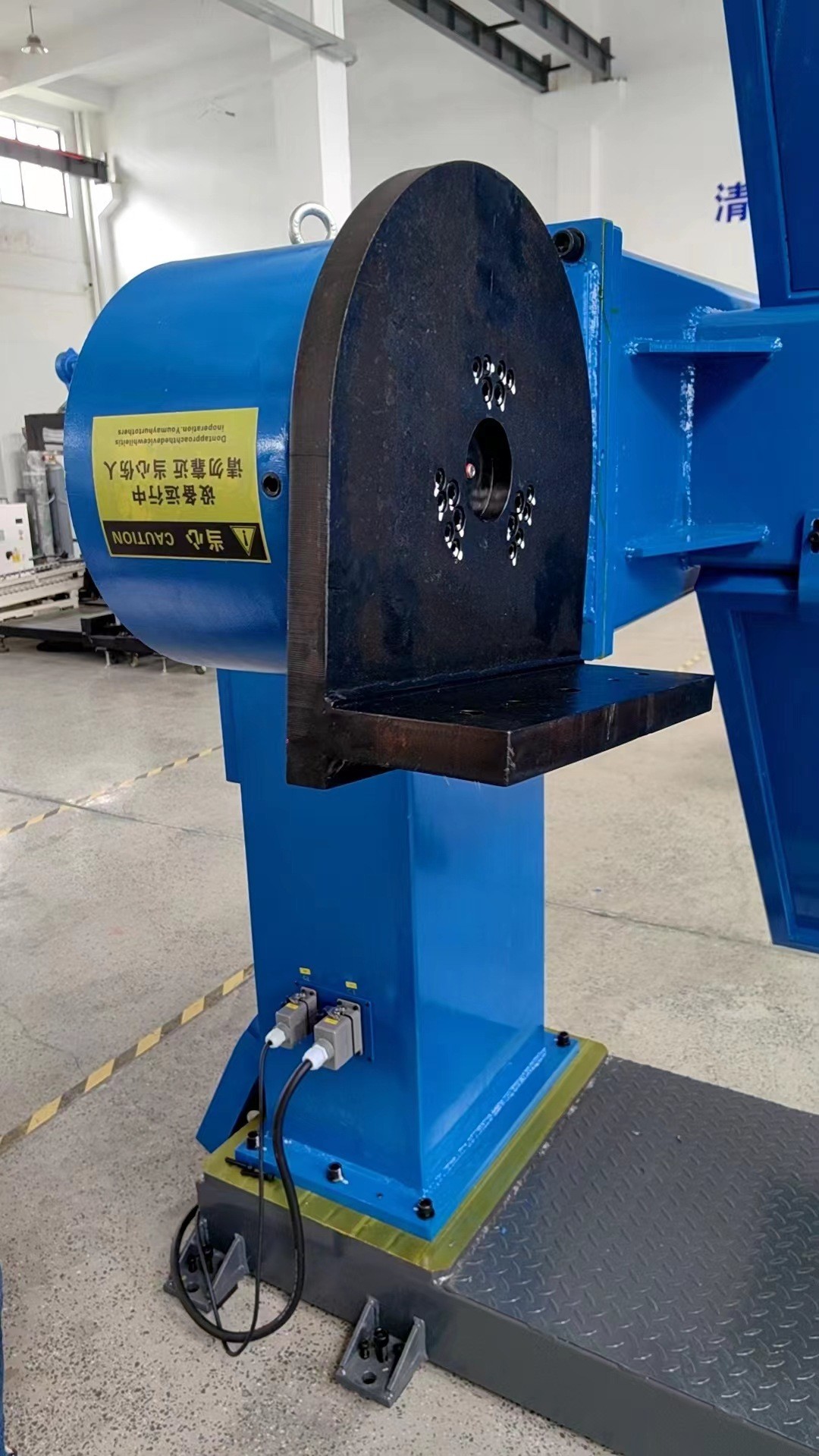 Askawa Automatic Spot Weldi Robot Workcell Work Cell In Robotics Industrial Robotic Arm Arm Automation