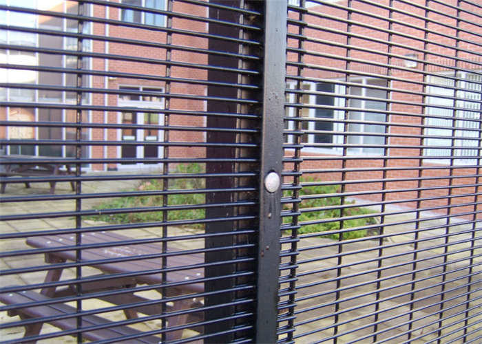 Anti Cut PVC Coated Welded 358 Security Fence Anti Climb 3mm Wire Diameter