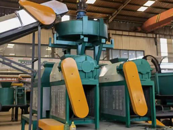 Oblate Pellets NPK Fertilizer Production Line With 380V Customized Voltage And 2.5-20mm Granules Diameter