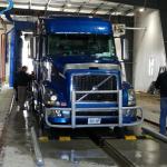 Automatic Brush Truck Bus Washing Machine For Hot Dipped Galvanized Steel Frame