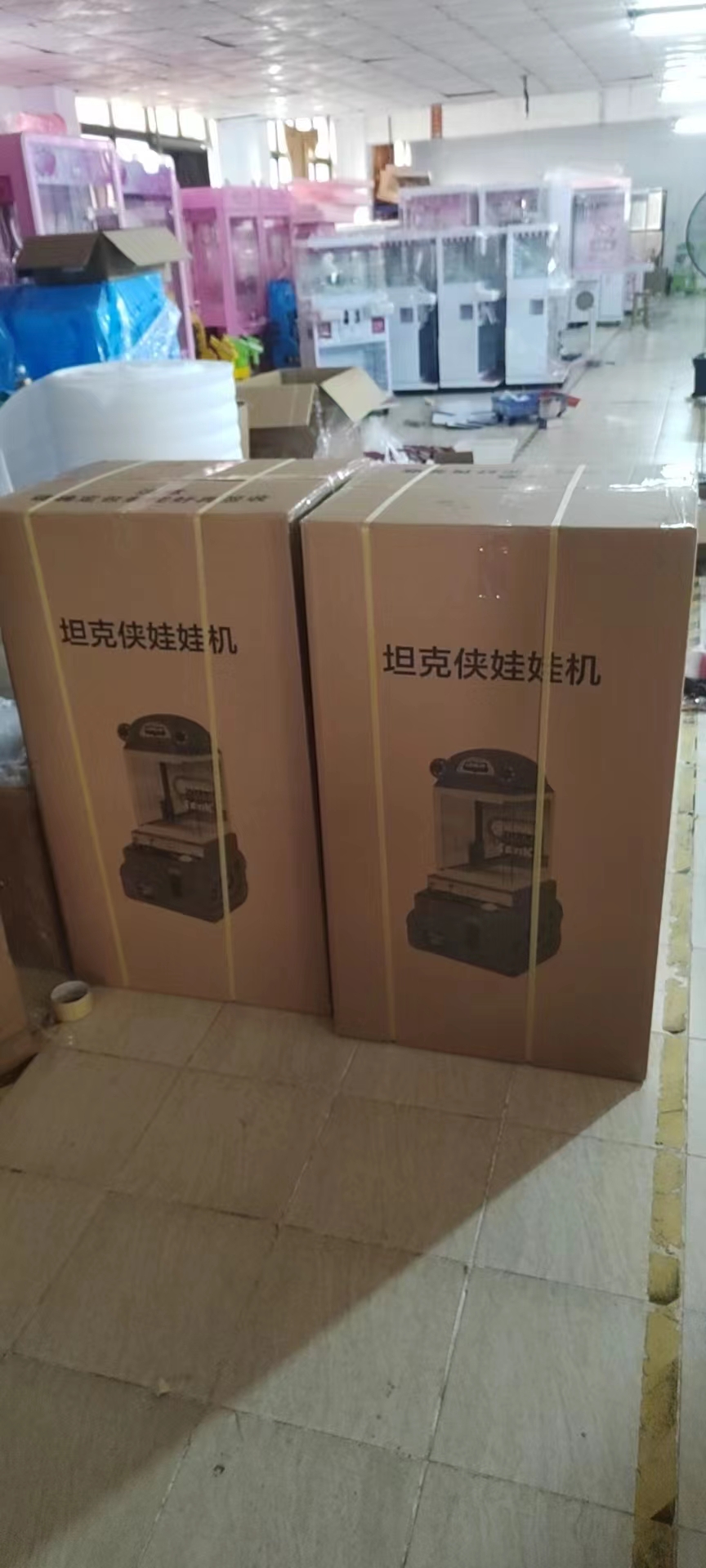 Coin-Operated Mini Claw Crane Machine for Children Age 3 Years and Bill Acceptors