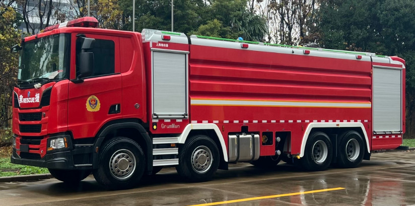 11kW/T 23600L Large Airport Fire Engine Water Tank Fire Truck PM240/SG240