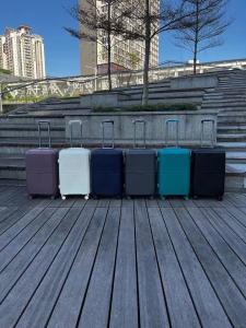 Wholesale Carry-On Luggage Unisex Vintage Luggage With Spinner Caster For Travel Traveling Bags Suitcase Sets from china suppliers