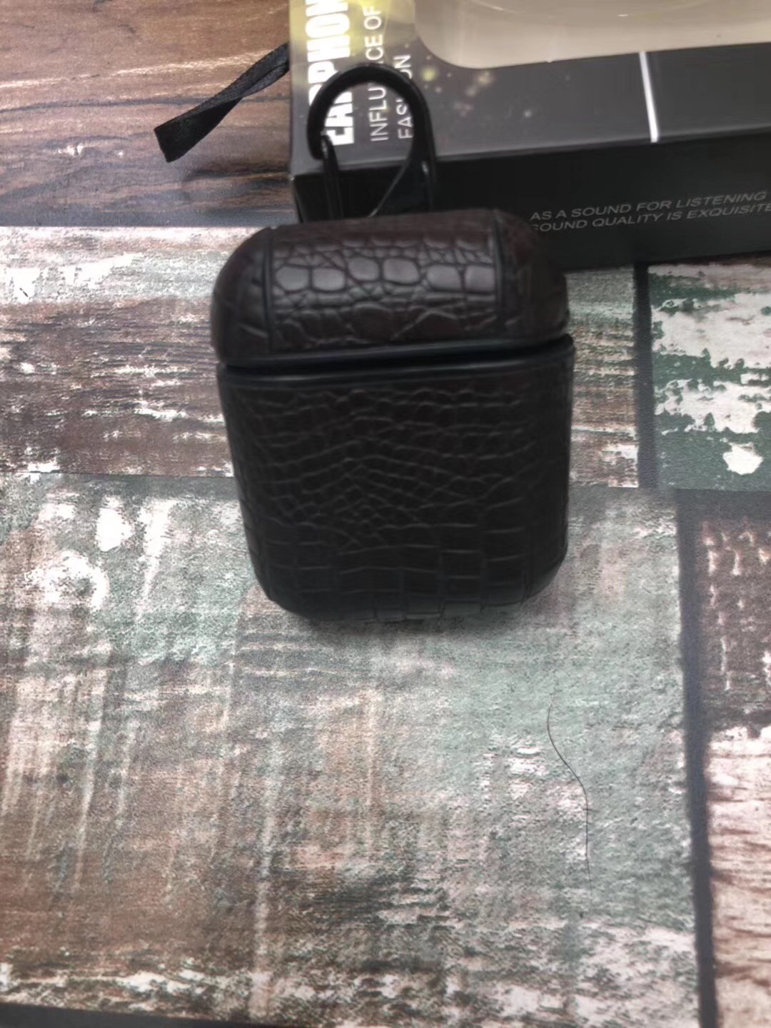 OEM Crocodile Pattern Real Leather Earphones Case Protective Headphones Cover for Airpod 2