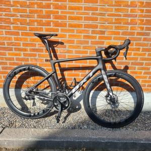 Wholesale 700C Fully Hidden Cable Road Bikes Full Carbon Fiber from china suppliers