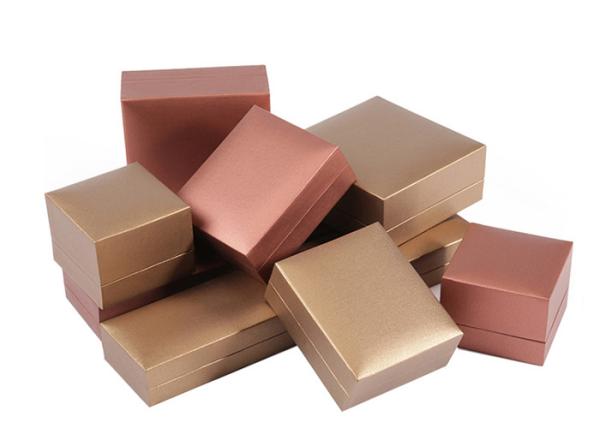 Pretty Kraft / White Cardboard Jewelry Boxes With Custom Cardboard Printing