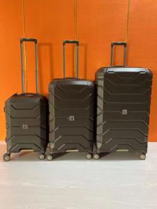 Wholesale Hot Sale Luggage Suitcase Spinner Hard Shell Lightweight Wholesale Luggage Sets from china suppliers