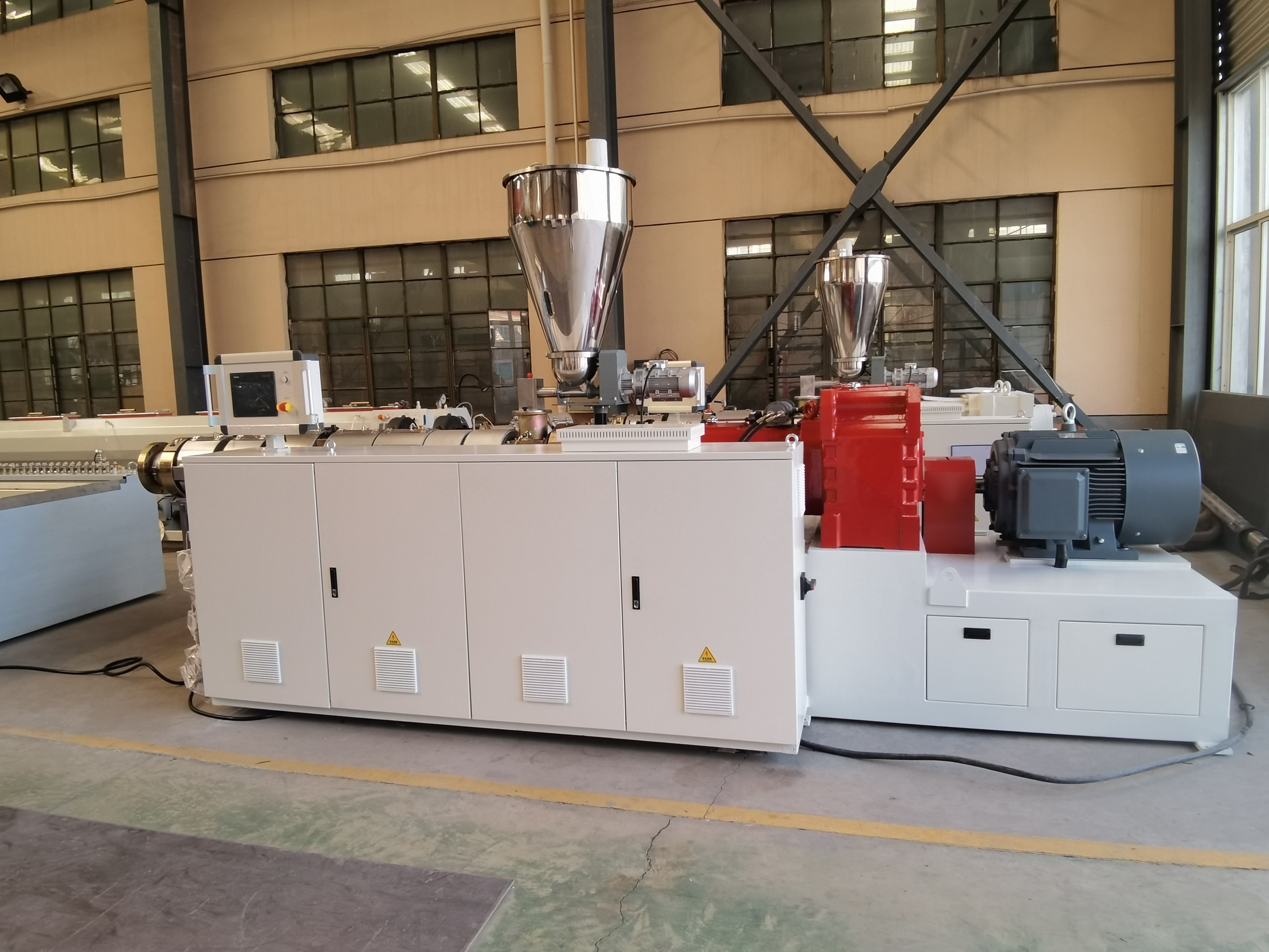 Plastic UPVC PVC Wall Panel Ceiling Cable Trunking Window And Door Corner Bead WPC Decking Profile Extrusion Production Making Manufacturing
