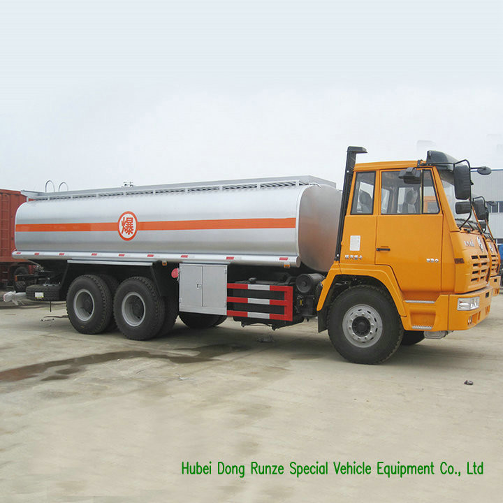 SHACMAN Diesel Fuel Tanker Truck For Transport With PTO Fuel Pump Oiling Machine