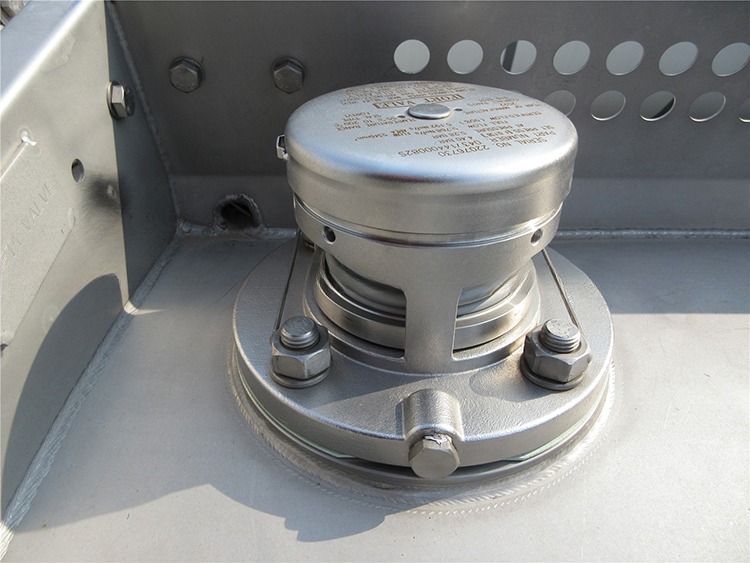 ISO Tank Shipping Container Spare Parts and Accessories 500mm Low Profile Manlid Assembly with Air Inlet Ball Valve 1.5'' BSP