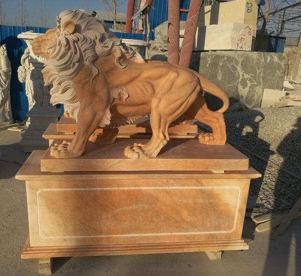Garden decoration Nature Stone walking lions statue pink marble animal sculpture