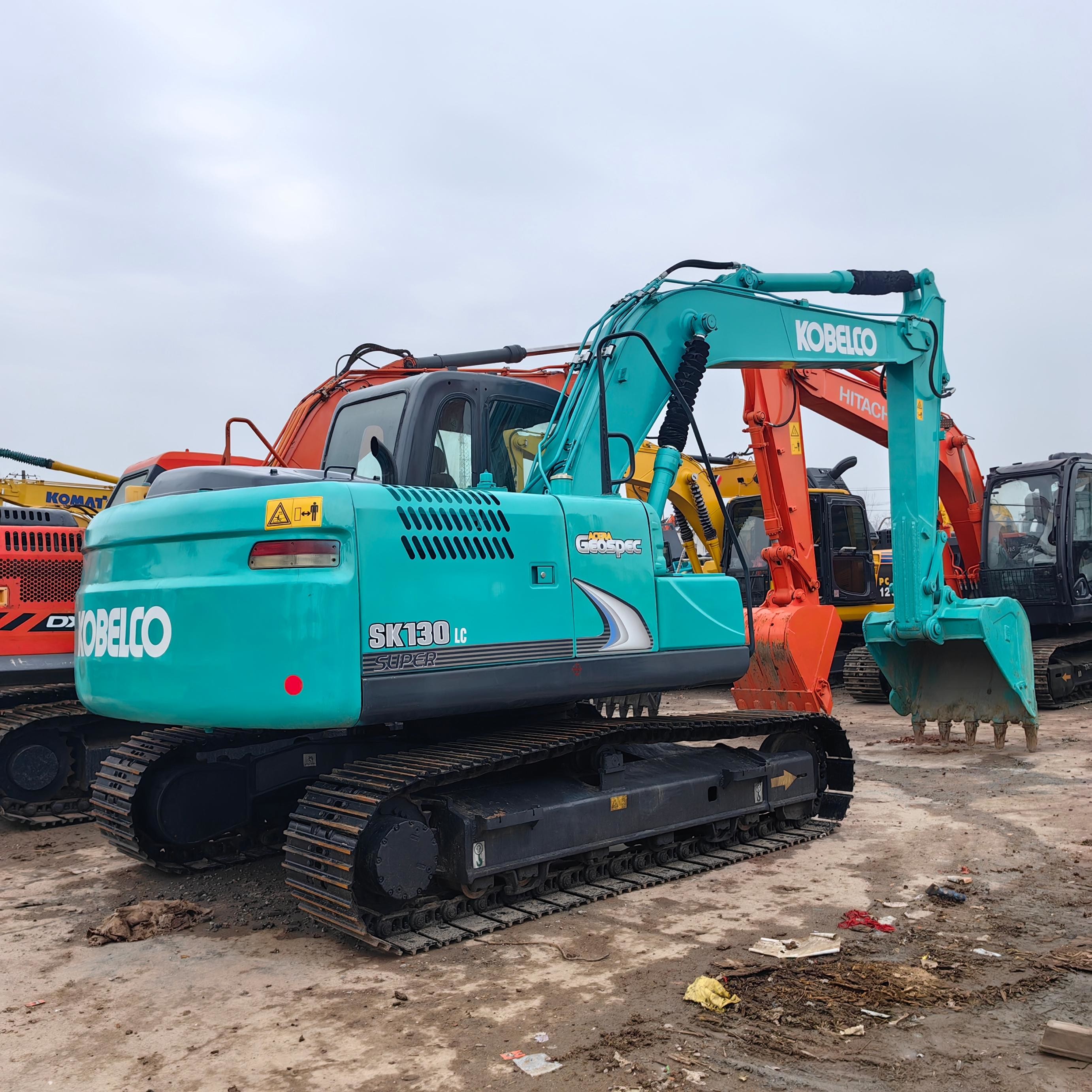 Original Japan Brand Used Kobelco SK130 Excavators 13 Ton Medium Secondhand Digger