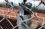 Chain link wire mesh fencing panels