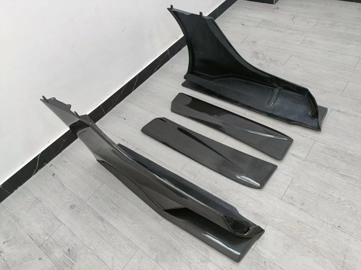 Sell Like Hot Cakes for McLaren MP4-12C 625C 650S Carbon Fiber Body Kit Upgraded 675LT Style Side Skirt Rear Diffuser
