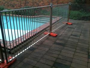 Wholesale 42 Microns Detachable Pool Fence / Baby Barrier Pool Fence Portable 300gram from china suppliers