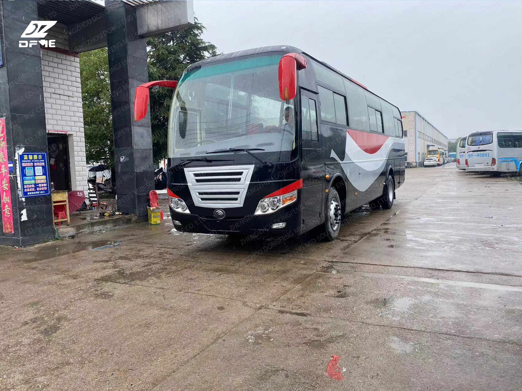 Luxury Coach Bus 53 Seater Front Engine Used Buses with LHD Drive Type and Performance