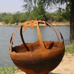 Rustic Red Steel Spheres Steel Fire Pits With Wood/Gas Fuel Type 3mm Thickness