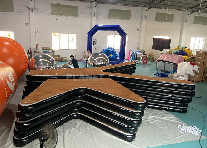 0.9mm PVC Tarpaulin Marine Inflatable Boat Dock Inflatable Jet Ski Dock Inflatable Floating V Dock
