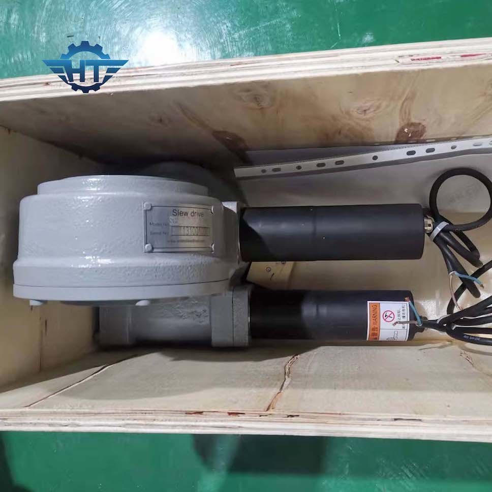 IP66 Worm Gear Dual Axis Slew Drive Gearbox For Concentrated Solar Tower