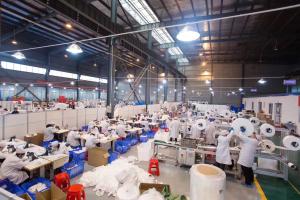 Wholesale White Protective Masks 1600mm Melt Blown Nonwoven Fabric from china suppliers