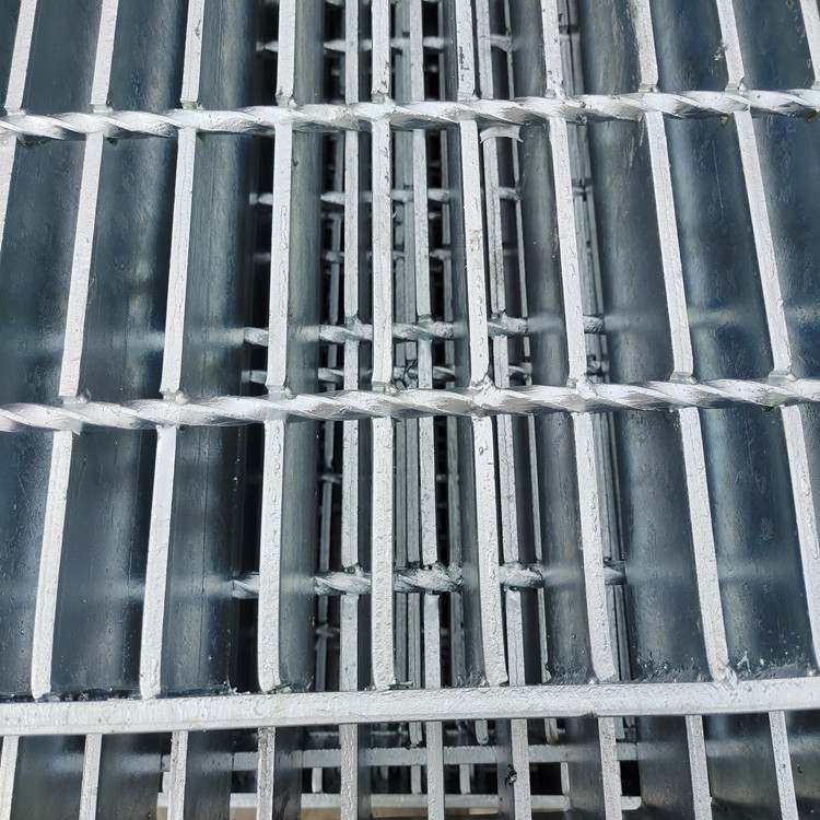 Platform Covered 303/20/100 Industrial Steel Grating With Load Bearing Pressure Welded