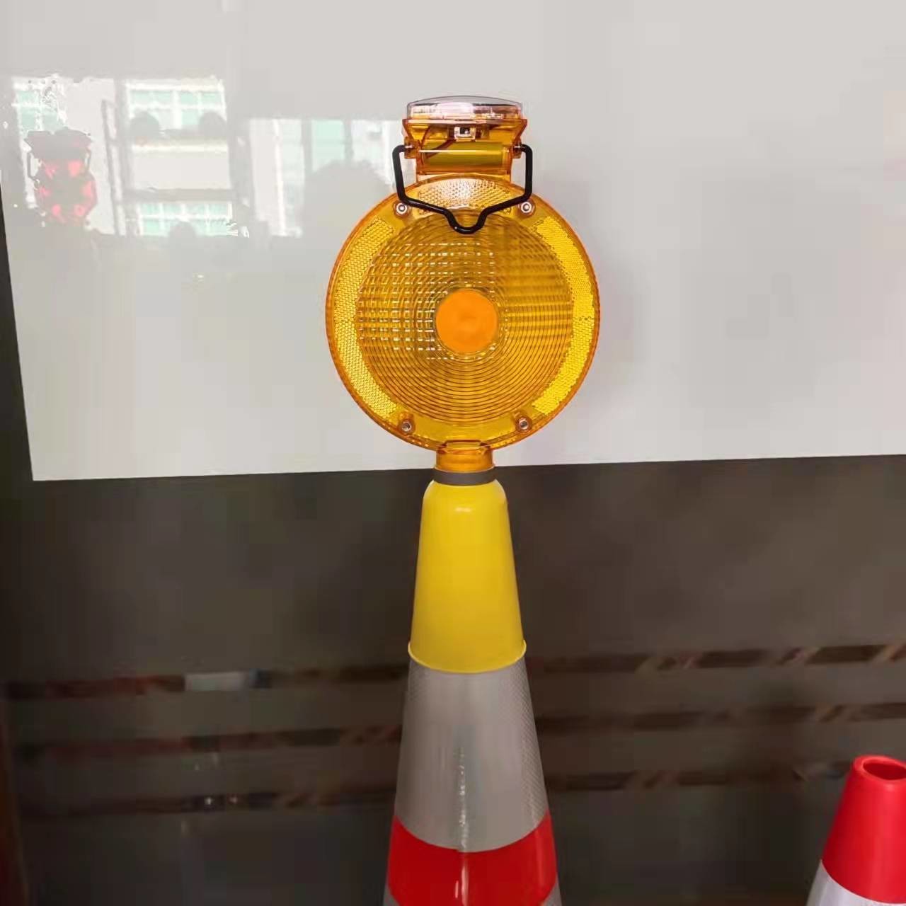 ABS Lens Super Bright LED Construction Solar Traffic Cone Warning Light Led Traffic Barricade Light