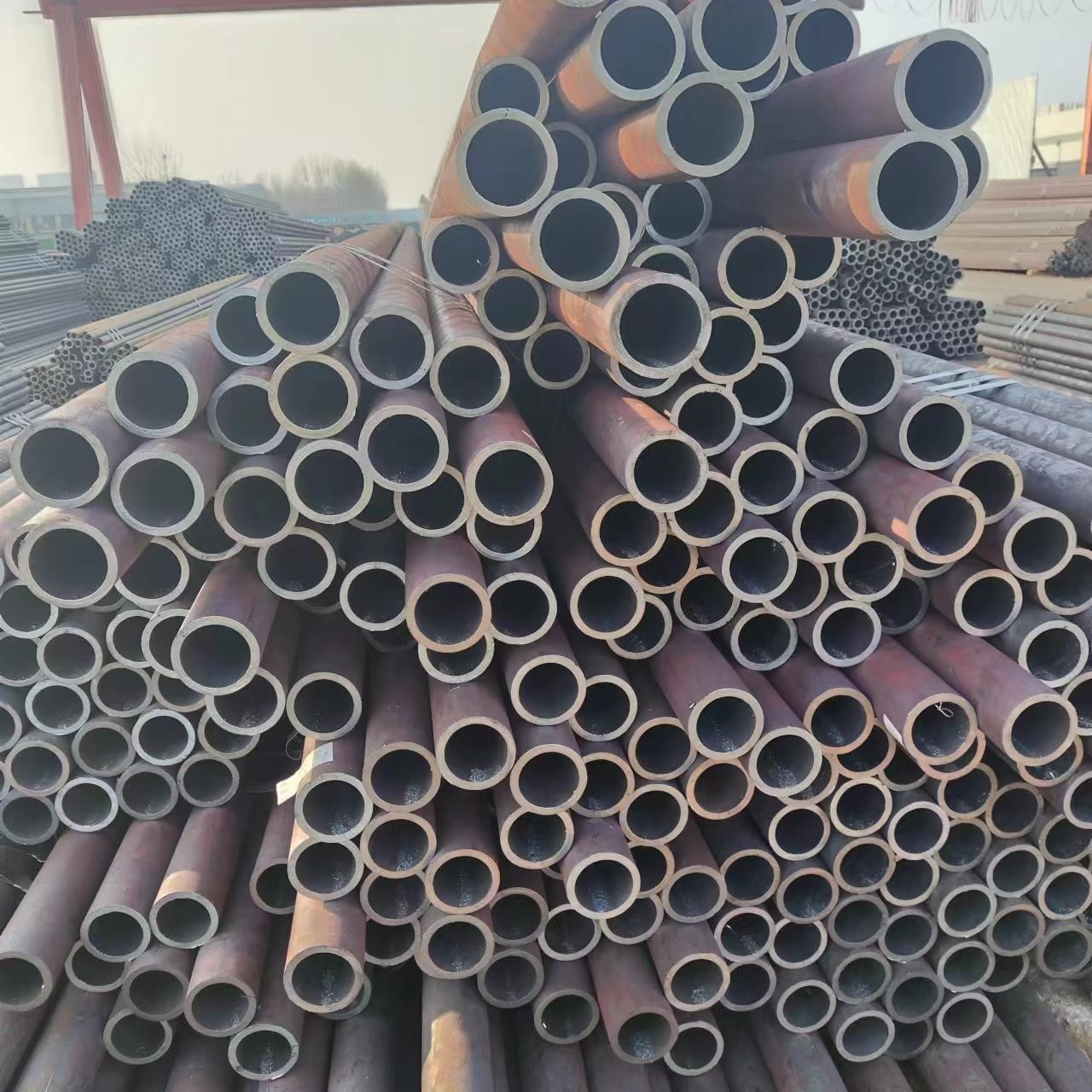 SAE8620 Seamless Steel Pipe / Carbon Steel Tube DN10 - DN300 Custom Cutting Pipe Tube