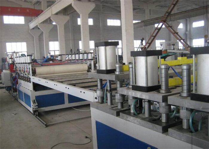 Full Automatic PVC WPC Board Production Line For Decorative Door