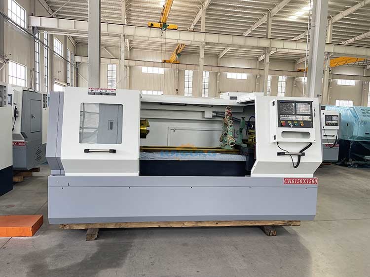 CK6150 750/1000/1500mm distance between two centers GSK Or FANUC Flat Bed CNC Lathe Machine