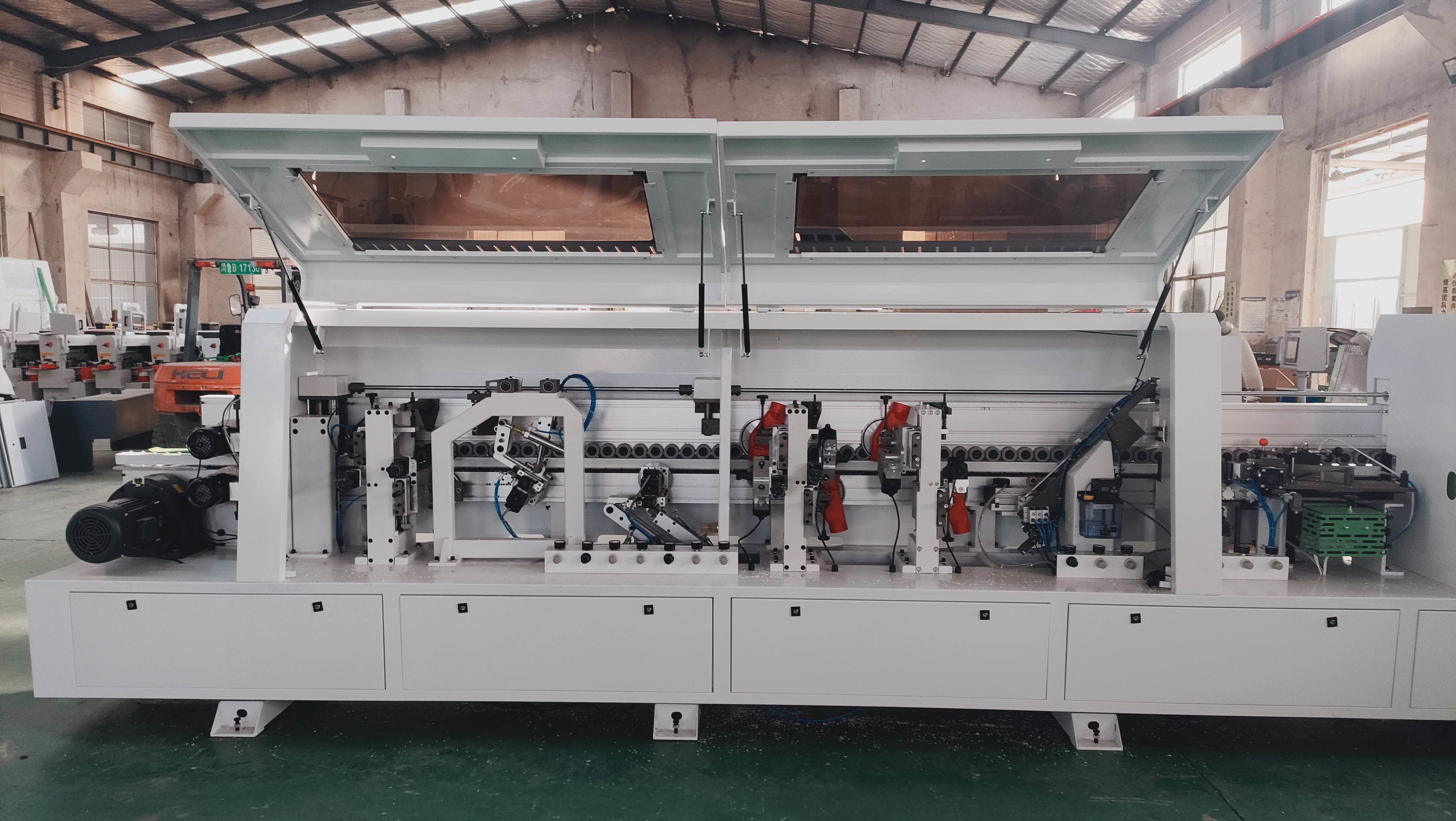 KDT structure Wood Edge Banding Machine with Pre-milling function KC4108
