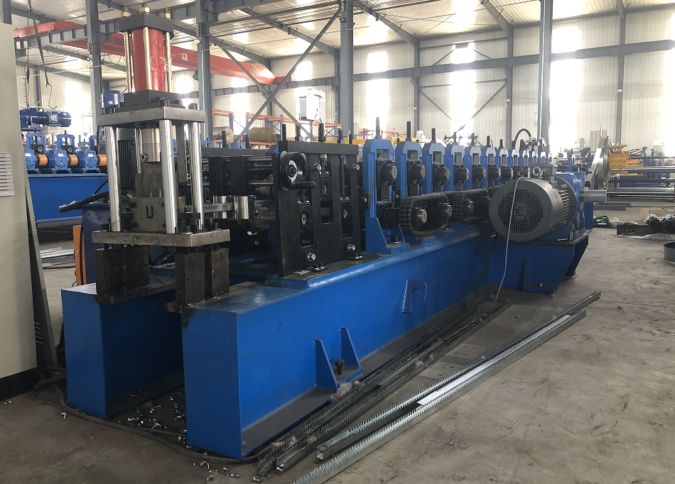 Greenhouse Ventilation Rack and Pinion rolling machine