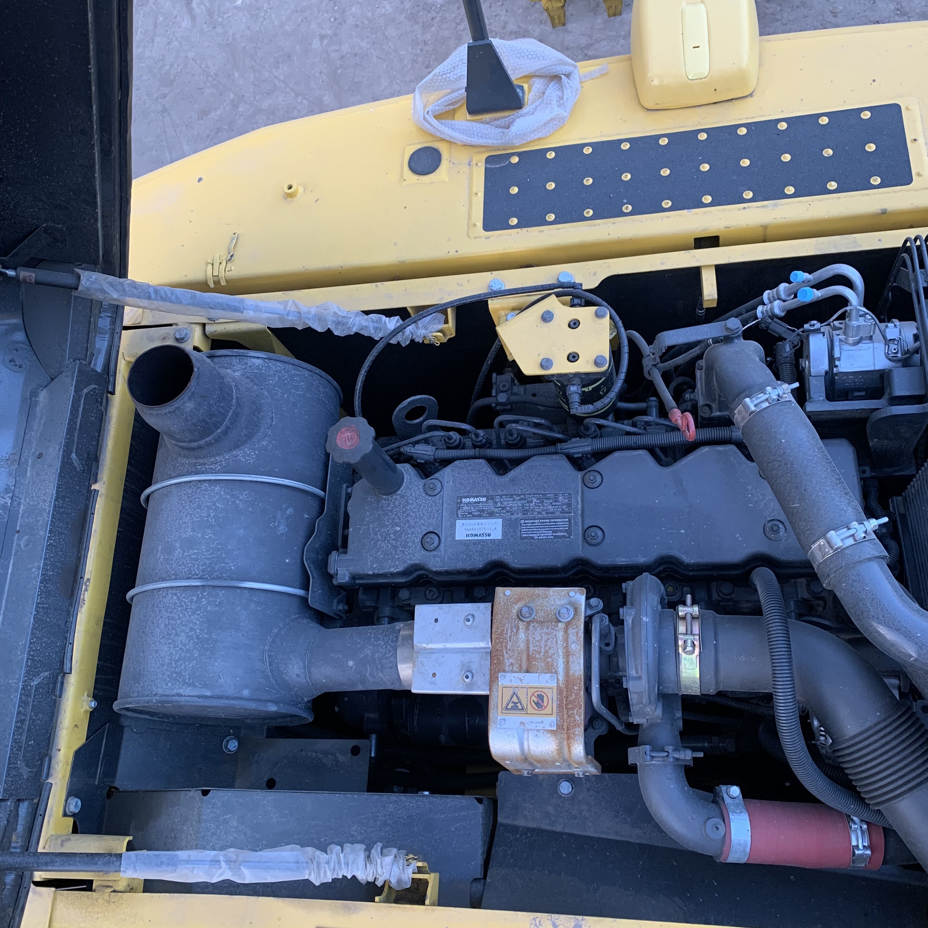 Good Condition 20ton Komatsu PC200 PC220 Second Hand Digger with 0-2000 Working Hours