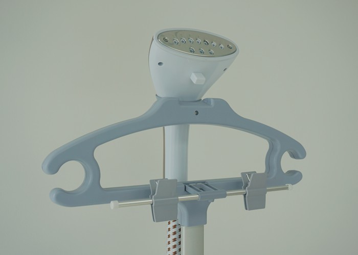 Flexible Commercial Garment Steamer Constant Temperature Setting For Drapes