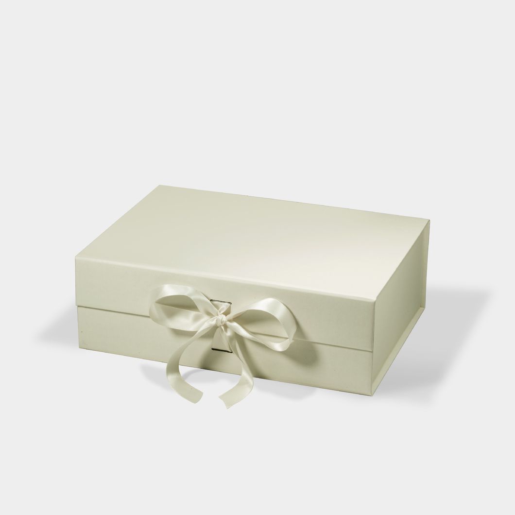 Custom Luxury Paper Magnet Foldable Folding Magnetic Gift Box Garment Apparel Clothing Shoes Packaging Box with Ribbon