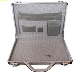 Fashion Aluminum Laptop Case , Silver Hard Metal Suitcase Easy To Clean Up