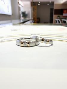 Wholesale Jewelry Double Color 18K 8.8g Gold Engagement Couple Rings from china suppliers