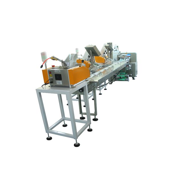 Horizontal Paper Product Making Machine Paging Equipment Automatic Sealing Bag Packaging Machine