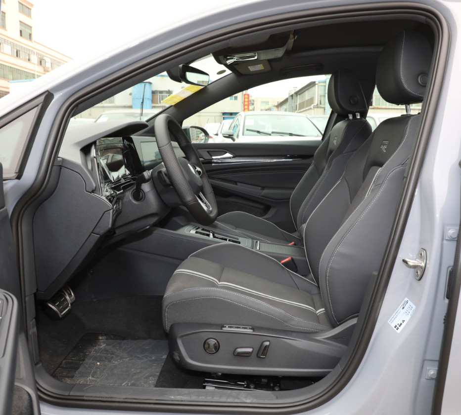 Volkswagen VW Volkswagen Golf 2023 200TSI Compact Hatchback Car 5 Door 5 Seats