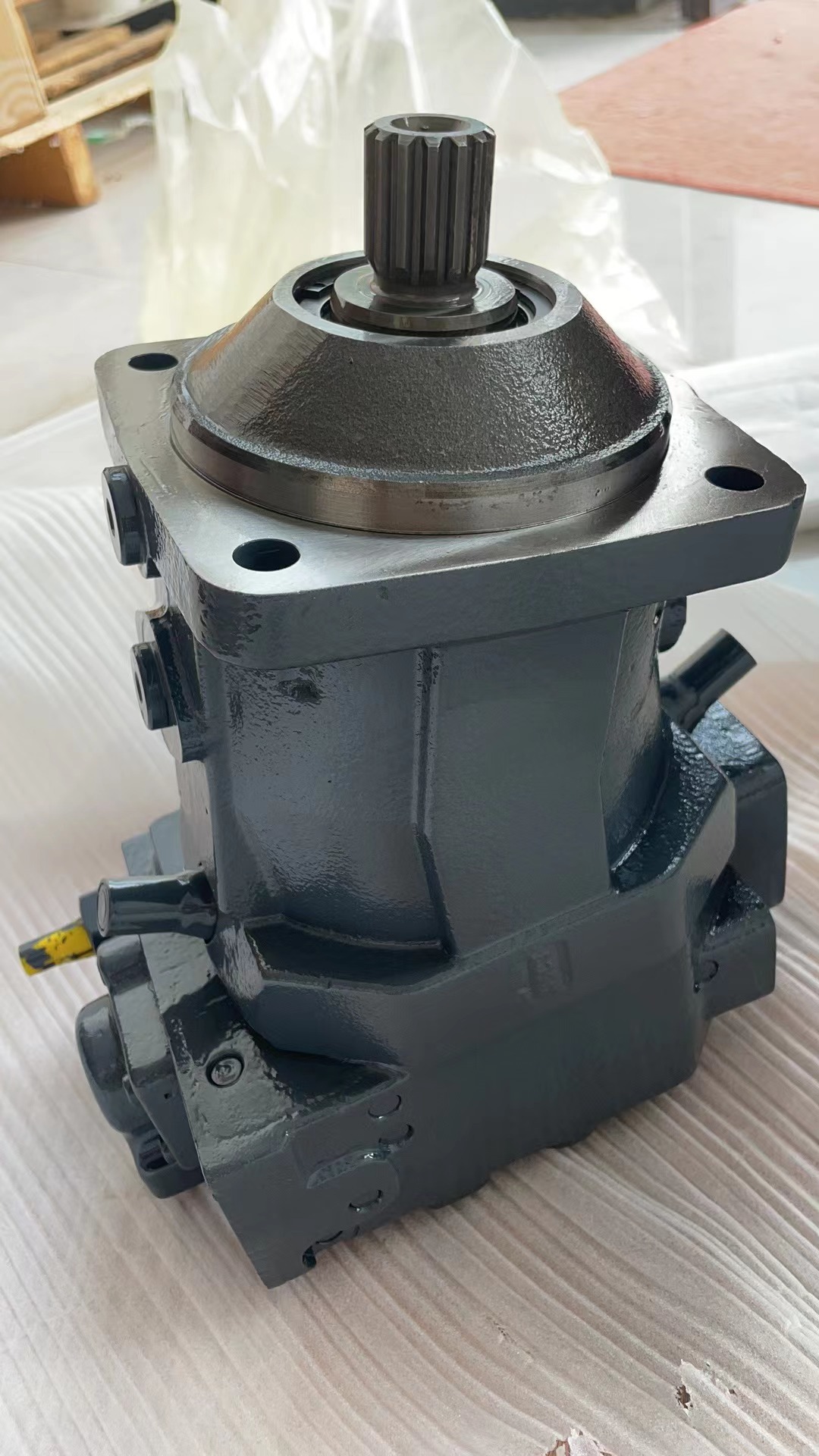 Wholesale Rexroth A7VO107 Hydraulic Piston Pump with 350bar Peak Pressure, Robust Design, and Variable Displacement for Excavators from china suppliers