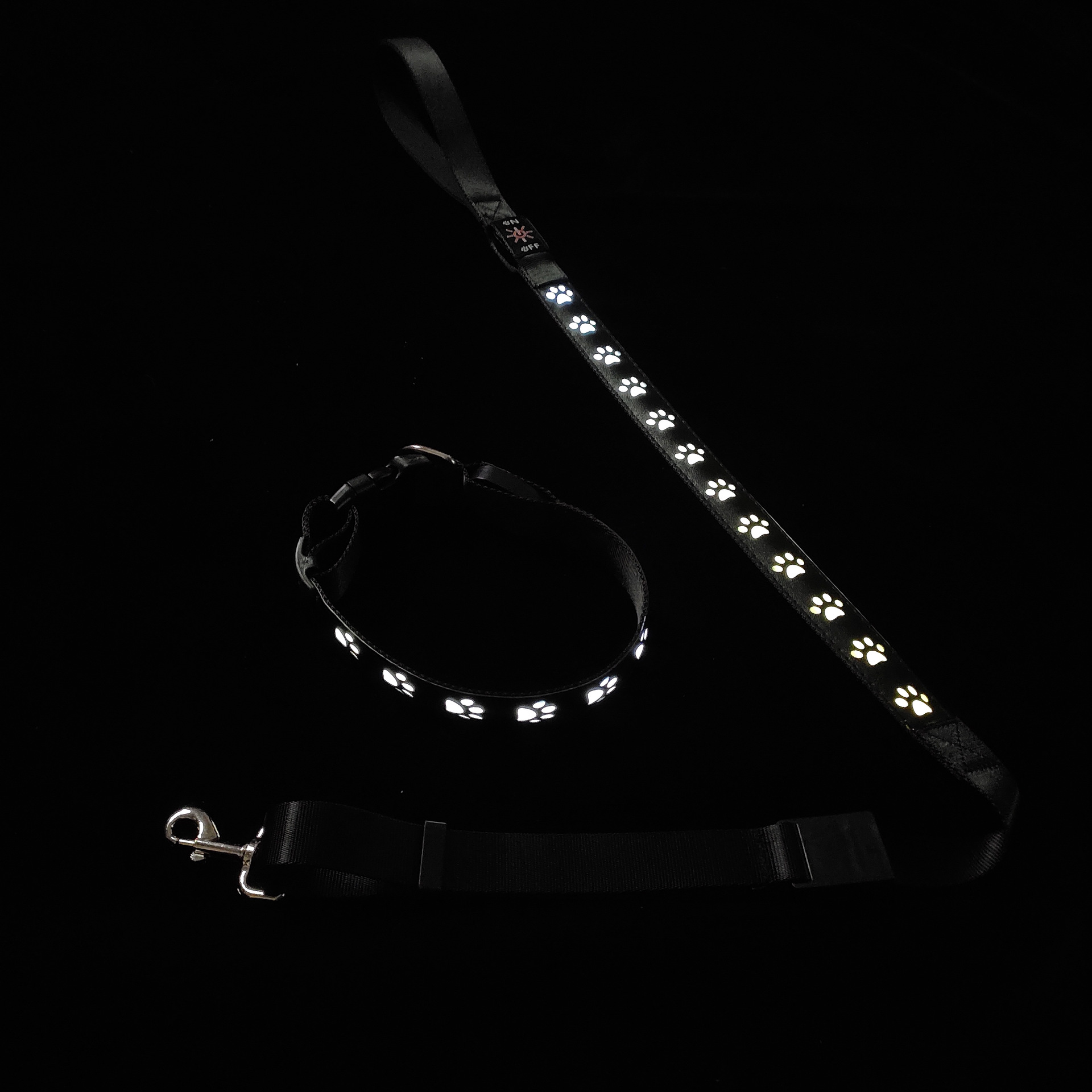 Pet Supplies LED Dog Collar with Custom Logo USB Rechargeable Flashing Modes Slow Flash
